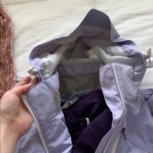 Two coats, one shell and one lining, size medium - Picture 12 of 13